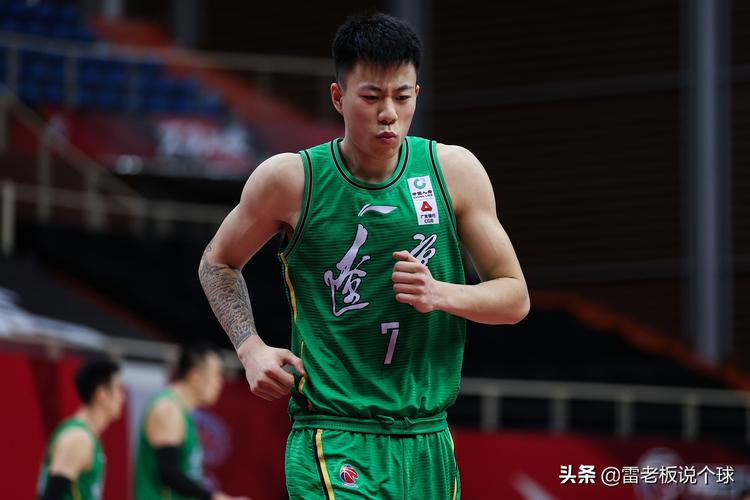 中国篮球直播吧